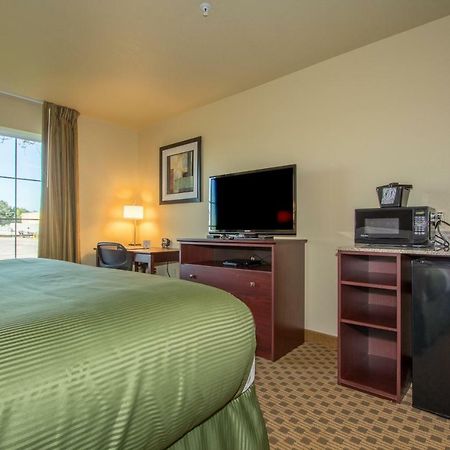 Cobblestone Inn&Suites - Linton Extérieur photo