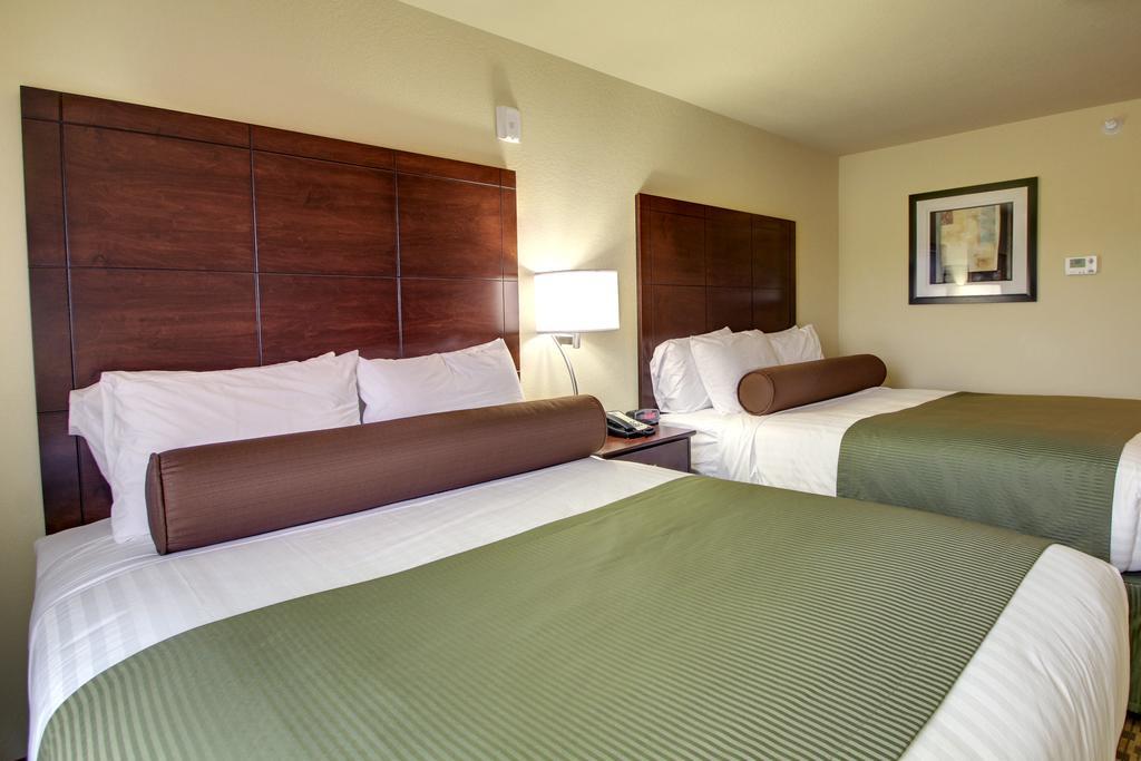 Cobblestone Inn&Suites - Linton Chambre photo