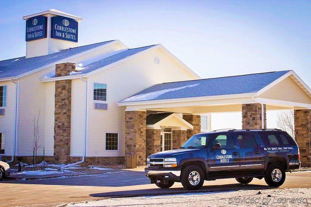 Cobblestone Inn&Suites - Linton Extérieur photo