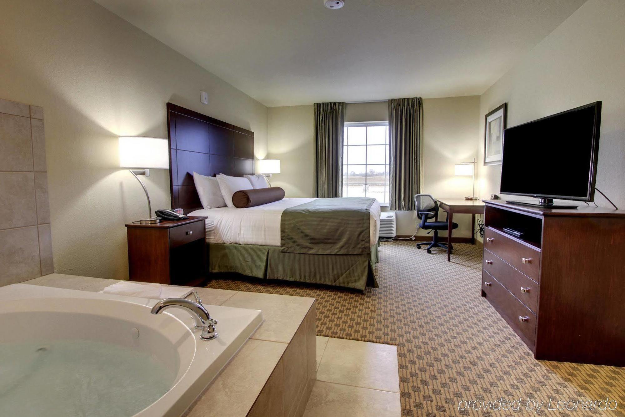 Cobblestone Inn&Suites - Linton Extérieur photo
