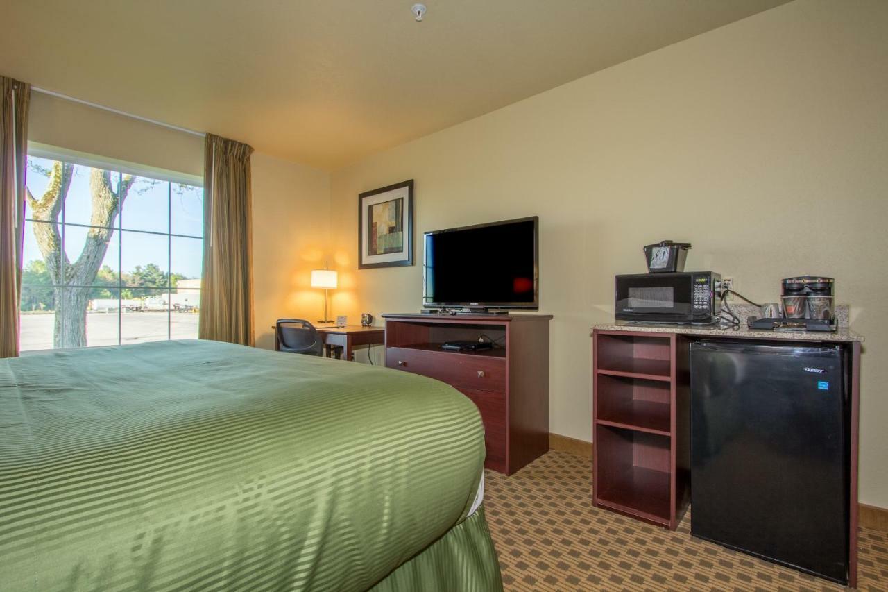 Cobblestone Inn&Suites - Linton Extérieur photo
