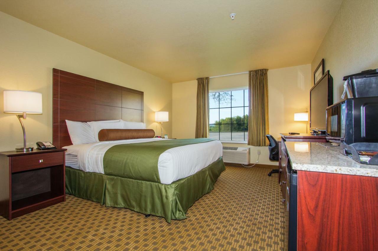 Cobblestone Inn&Suites - Linton Extérieur photo